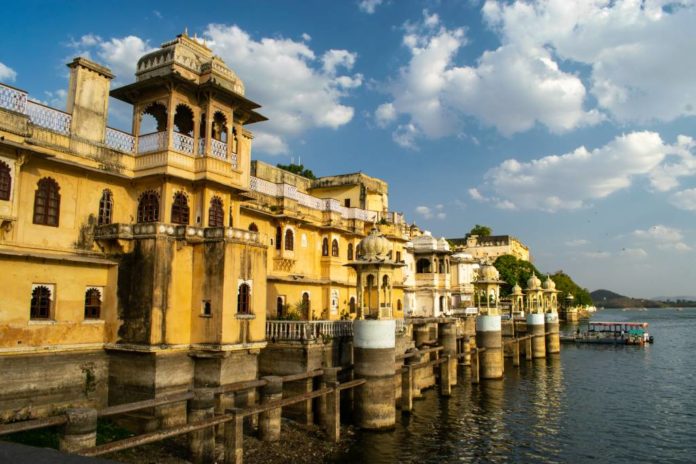 Hikezy - Bagore ki Haveli - Bagore's Palace, Udaipur, India