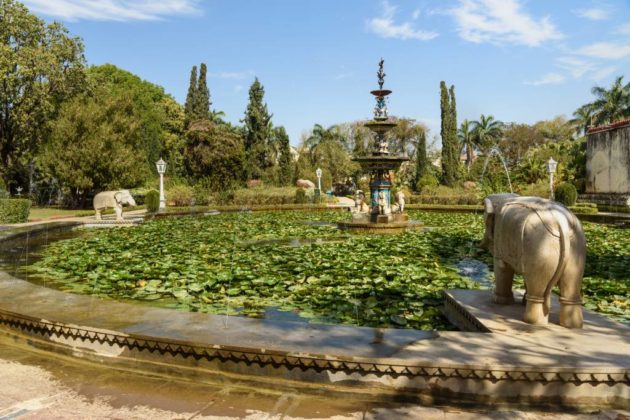Hikezy - Lotus pool and marble elephants in Saheliyon ki Bari gardens or Courtyard of the Maidens in Udaipur. Rajasthan. India
